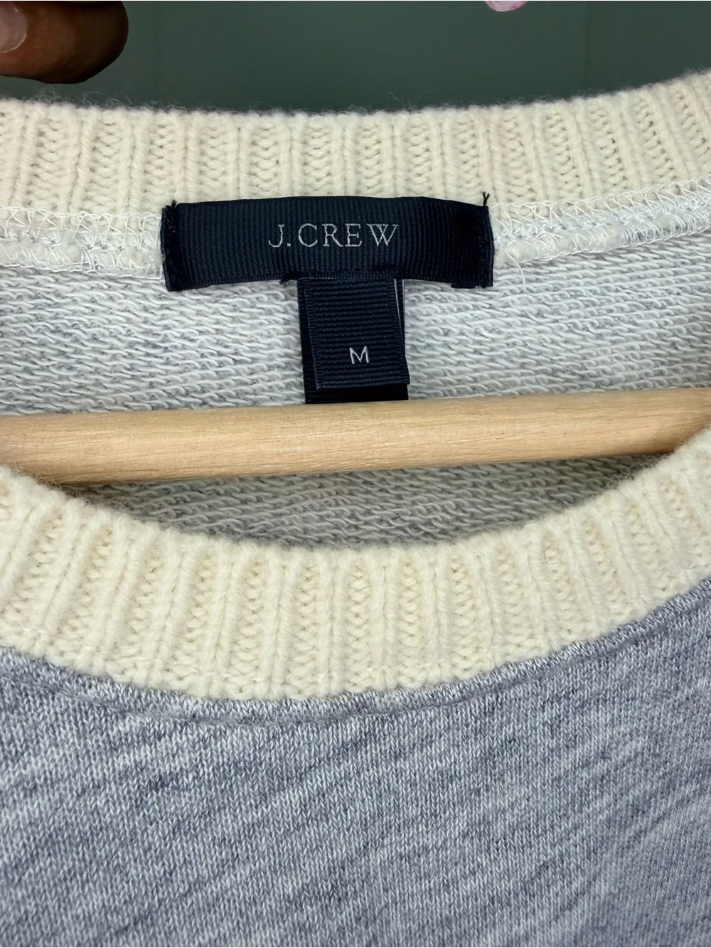 🤍 J.Crew Gray Sweatshirt Sweater Contrast Cream Trim Size Medium